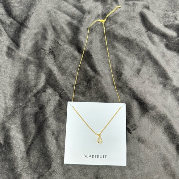 Bearfruit Teardrop | Gold | Pendant - Picture 4 of 4